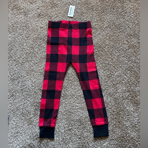 Old Navy Gender Neutral Red Holiday Christmas  Pajamas Boy or Girl Sz 3t NWT - Picture 3 of 4
